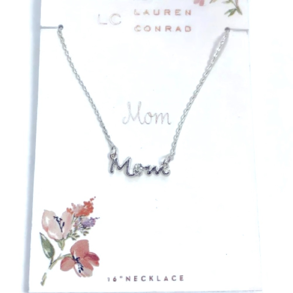 💕Mother’s Day💕Valentine’s Day💕
“Mom" Script Link Necklace Lauren Conrad NWT